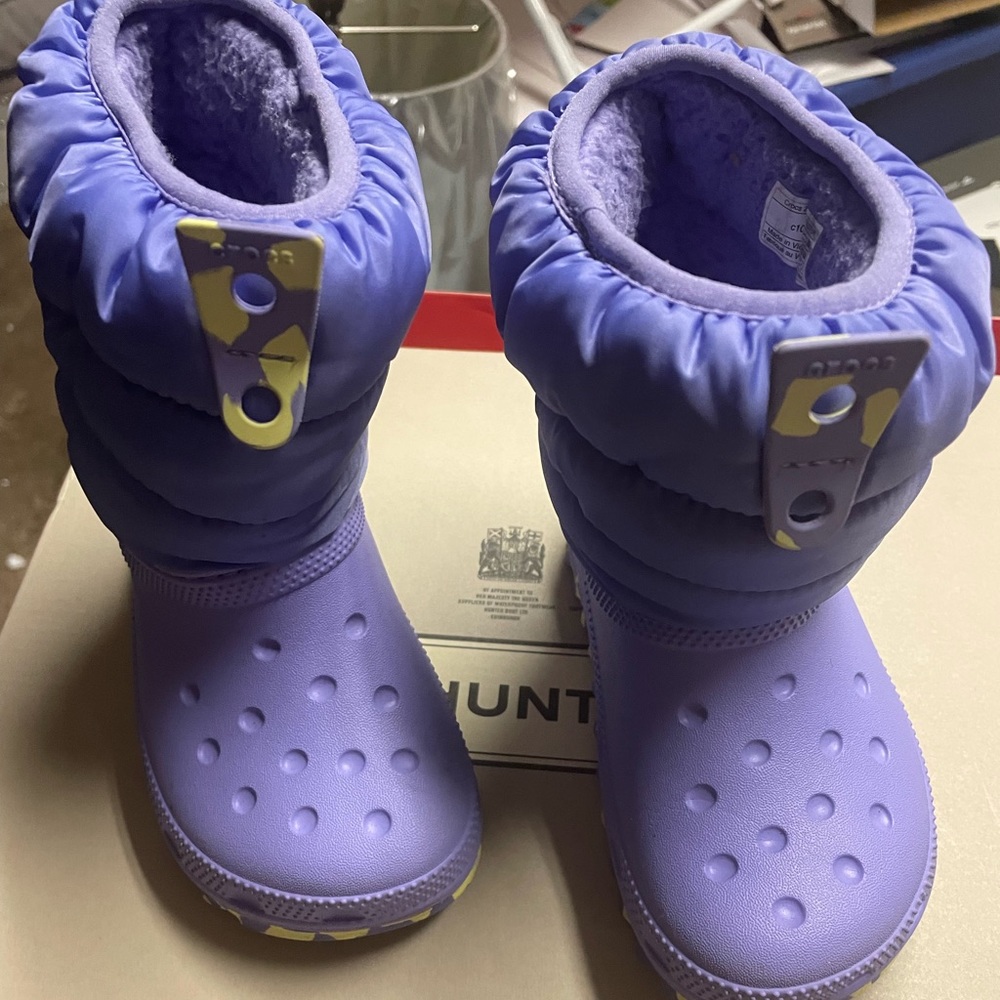 Very cute kids croc boots, worn 2x